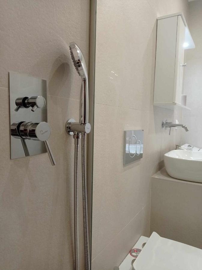 Parthenon Retreat Apartment Athena Bagian luar foto